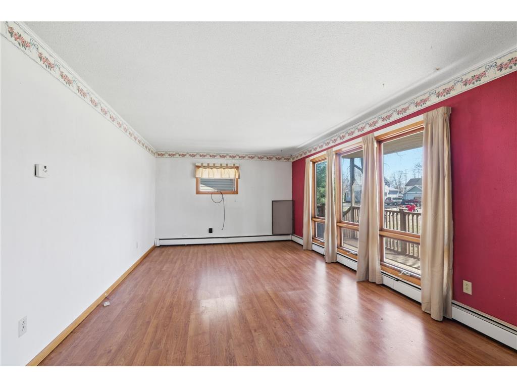 465 W 2nd Street Rush City MN 55069 7059298 image5