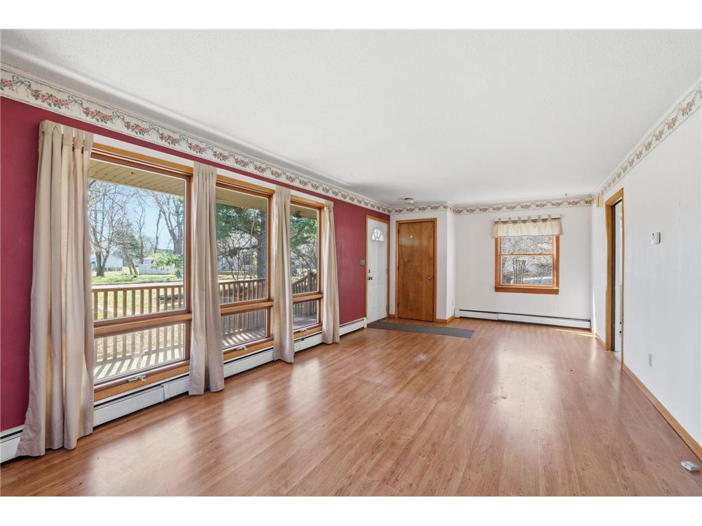 465 W 2nd Street Rush City MN 55069 7059298 image6
