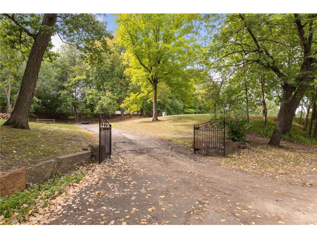 4650 Manitou Road Tonka Bay MN 55331 - Lake Minnetonka 7018599 image5