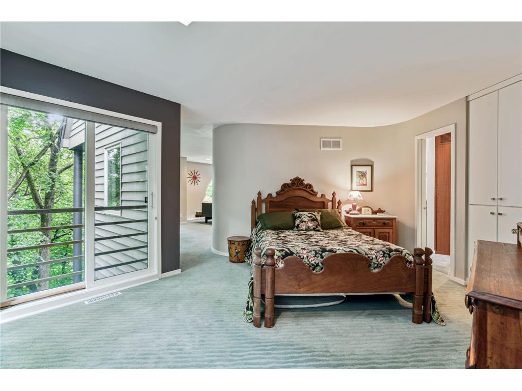 4650 Saint James Gate, Deephaven, MN, 55331 MLS 6537675 Edina Realty