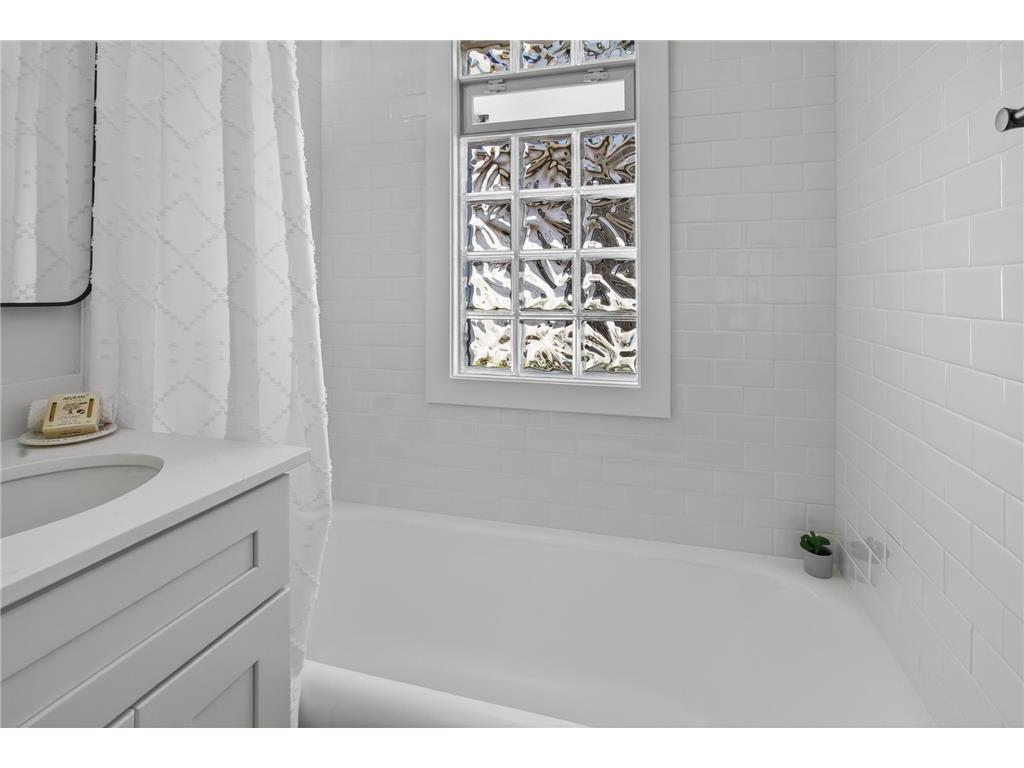4653 Portland Avenue Minneapolis MN 55407 7085038 image18