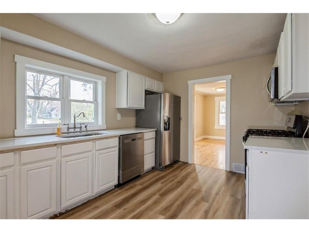 4654 Bald Eagle Avenue White Bear Lake MN 55110 6365409 image1