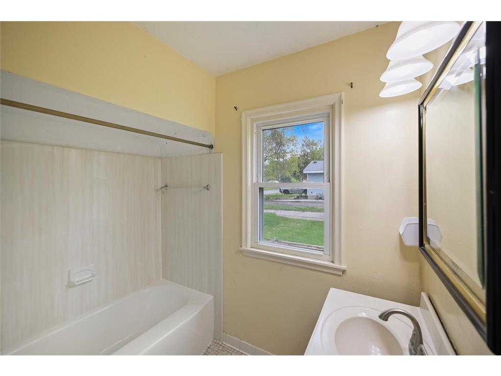 4656 2nd Avenue White Bear Lake MN 55110 7073316 image17