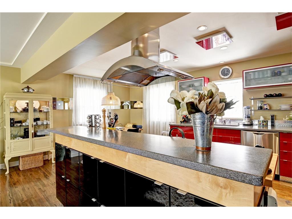 4656 Nine Mile Creek Parkway, Bloomington, MN, 55437 MLS 6508210 Edina Realty