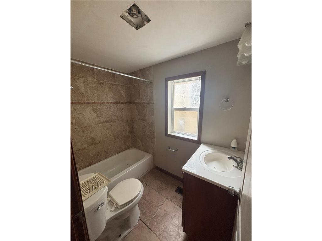 466 Edmund Avenue Saint Paul MN 55103 7090647 image13