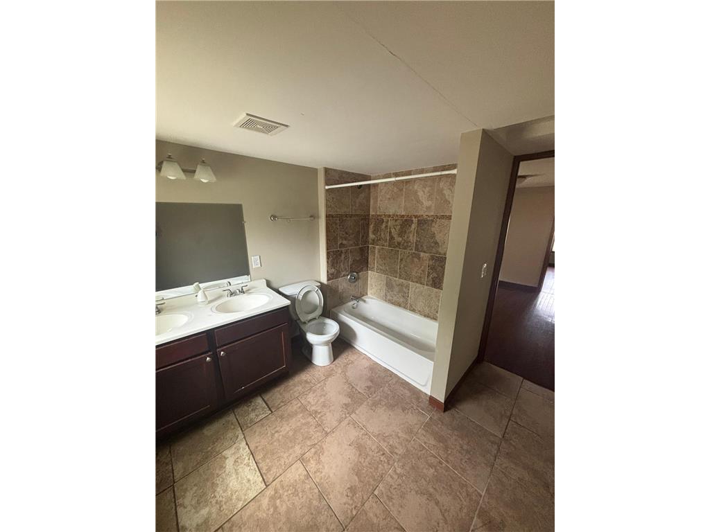 466 Edmund Avenue Saint Paul MN 55103 7090647 image17