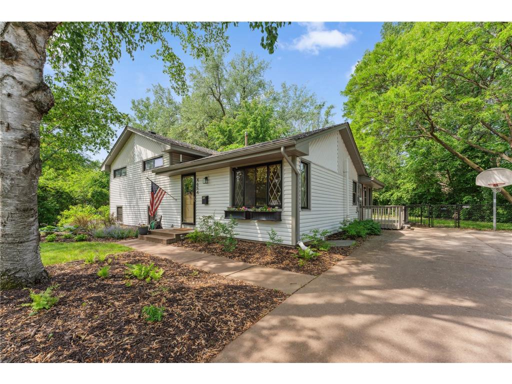 4664 Morris Lane Bloomington MN 55437 6721870 image1