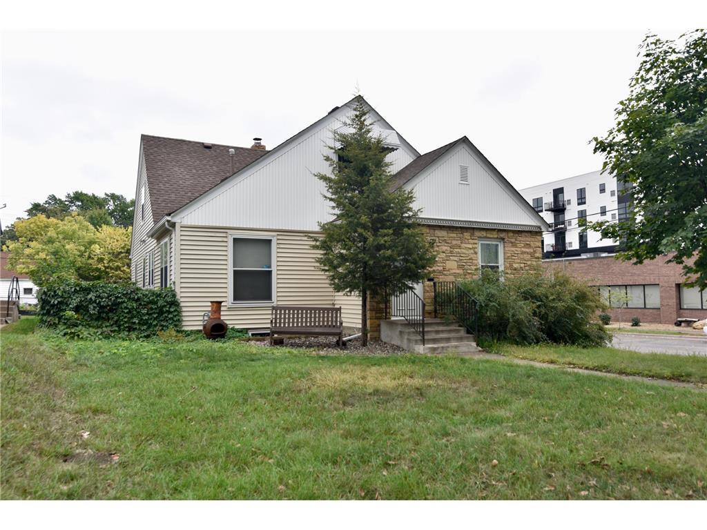 4667 Cedar Avenue S Minneapolis MN 55407 6439852 image1