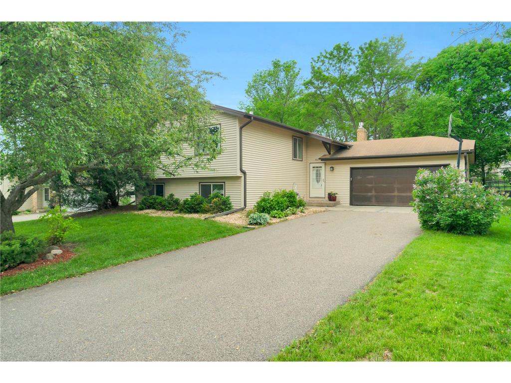 4671 Kingsbury Drive, Eagan, MN, 55122 MLS 6202402 Edina Realty