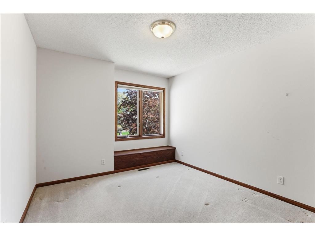 4676 Hamlet Avenue N Oakdale MN 55128 7063569 image25