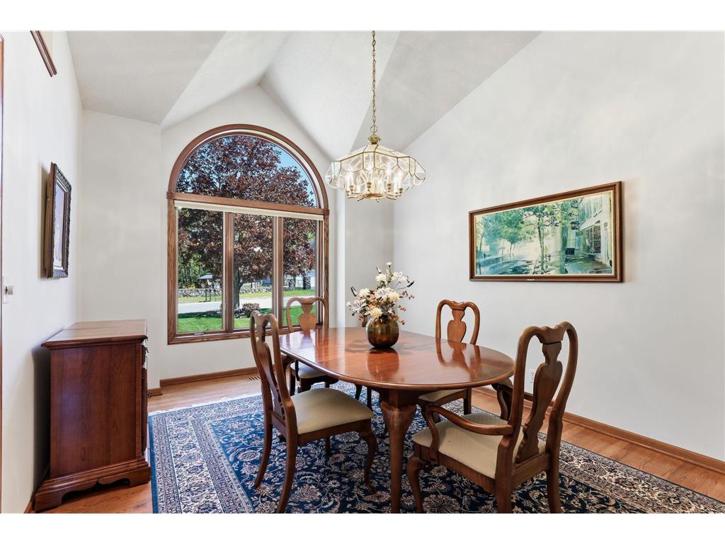 4676 Hamlet Avenue N Oakdale MN 55128 7063569 image3