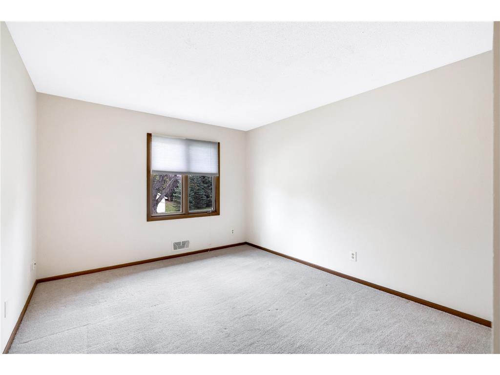 4677 Sorrell Point Eagan MN 55122 7092161 image14