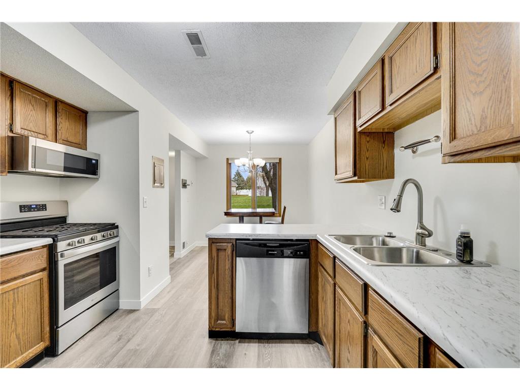 4677 Sorrell Point Eagan MN 55122 7092161 image5