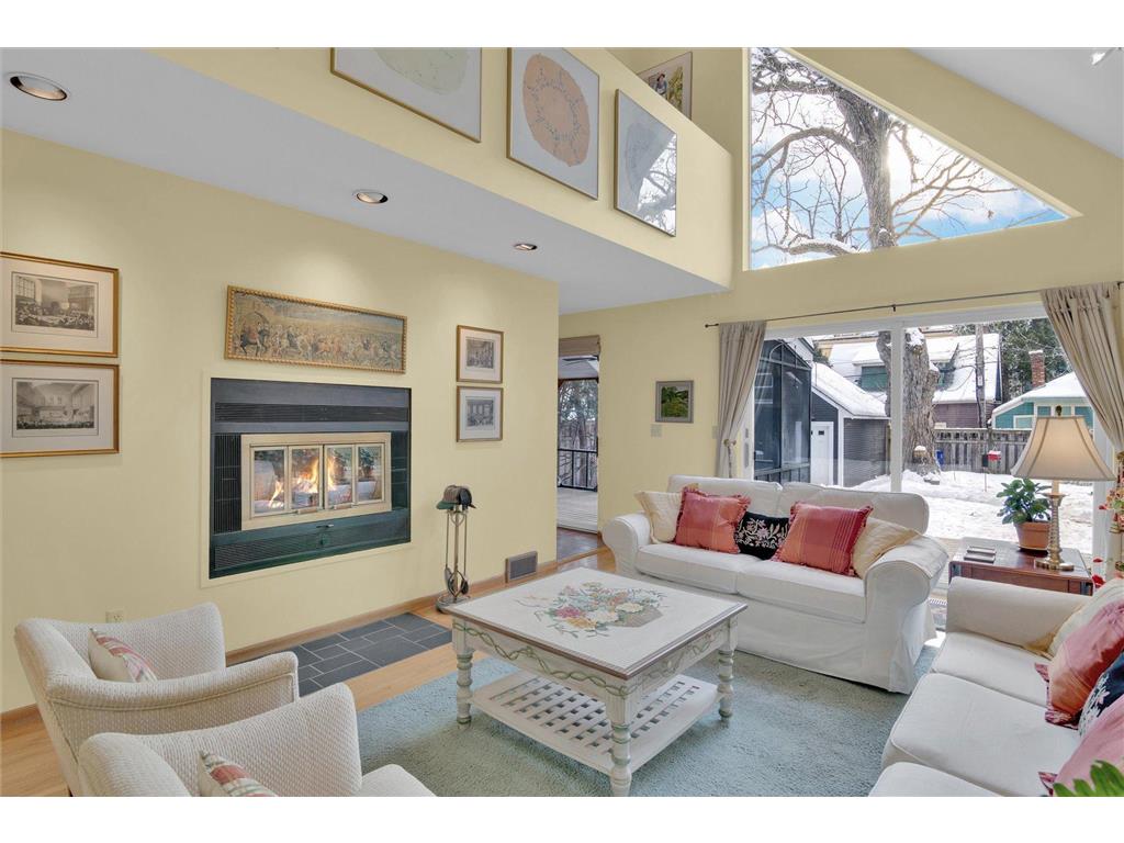 468 Holly Avenue Saint Paul MN 55102 6319686 image1