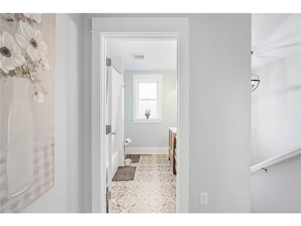 468 Warwick Street Saint Paul MN 55105 7077486 image19