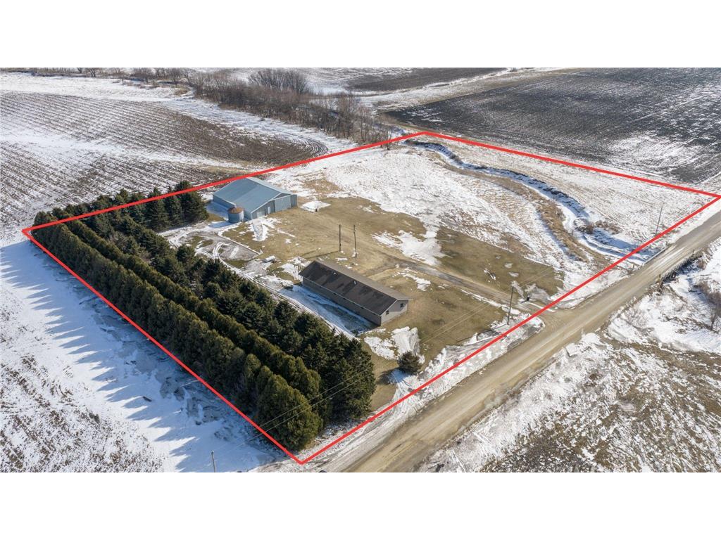 4684 Elm Avenue Riceville IA 50466 7016366 image1