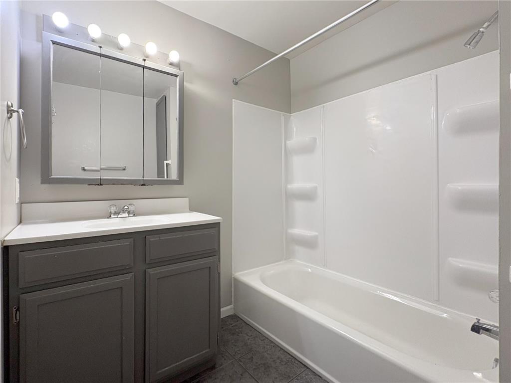 469 Como Avenue Saint Paul MN 55103 6812452 image7