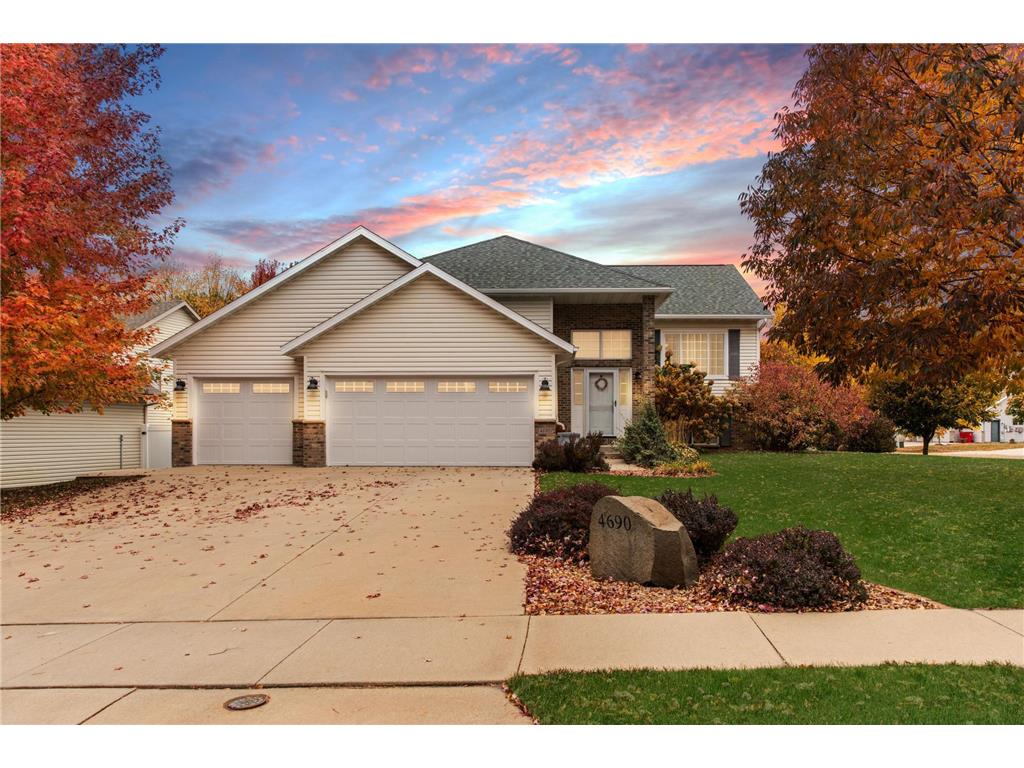 4690 White Pine Drive NW Rochester MN 55901 6621784 image1