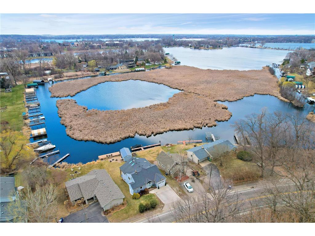 4691 Wilshire Boulevard Mound MN 55364 - Lake Minnetonka 6702678 image1