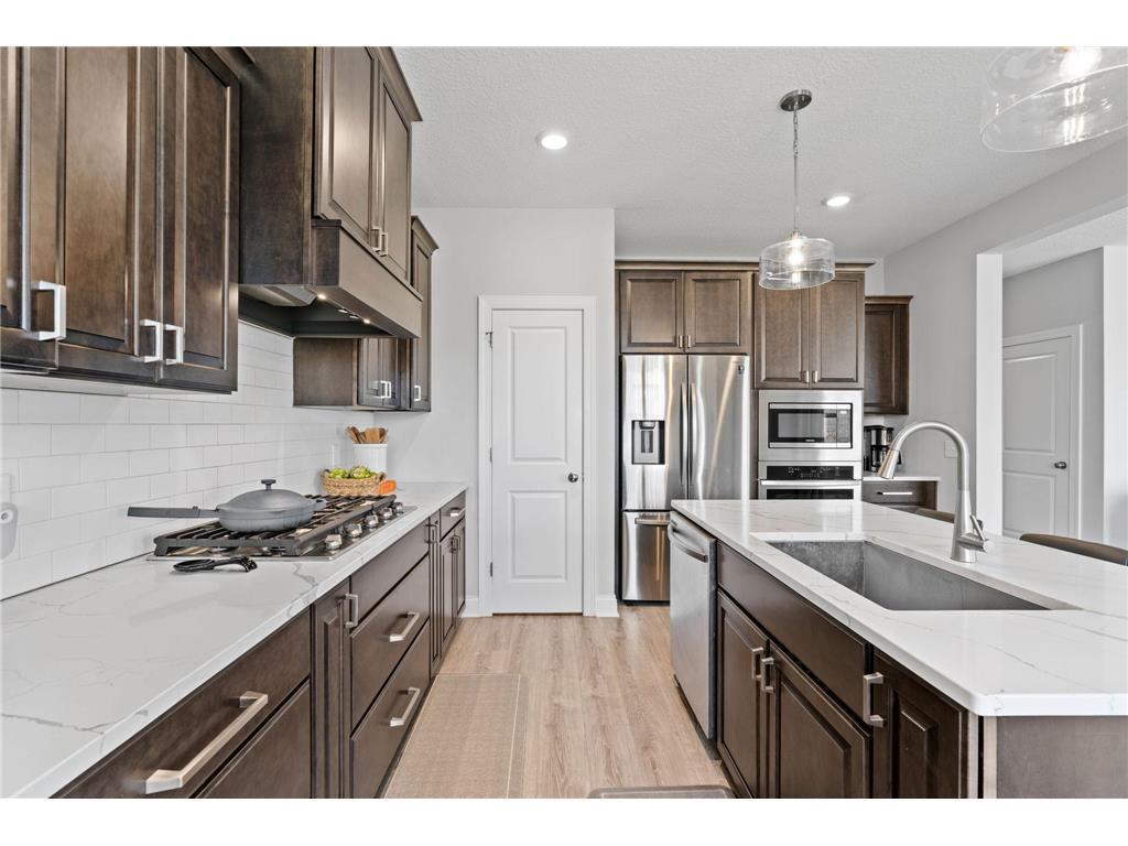 4694 128th Circle NE Blaine MN 55449 7003905 image8