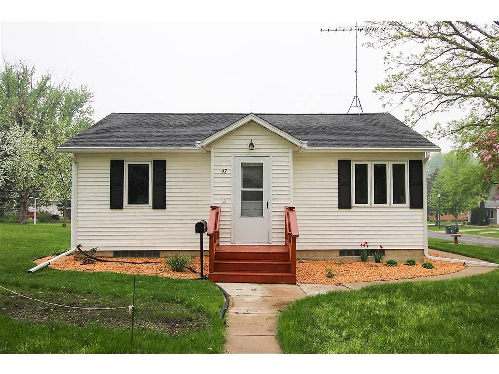 47 College Avenue NE Hutchinson MN 55350 6371812 image1