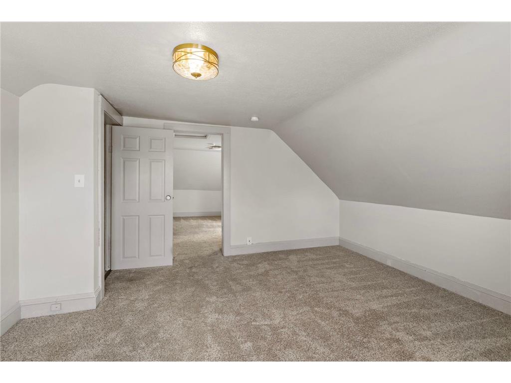 47 Lawson Avenue W Saint Paul MN 55117 7055557 image11