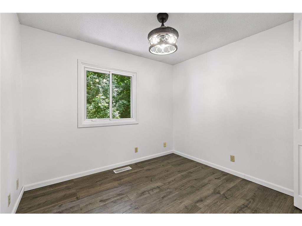 47 River Woods Lane Burnsville MN 55337 7078051 image11