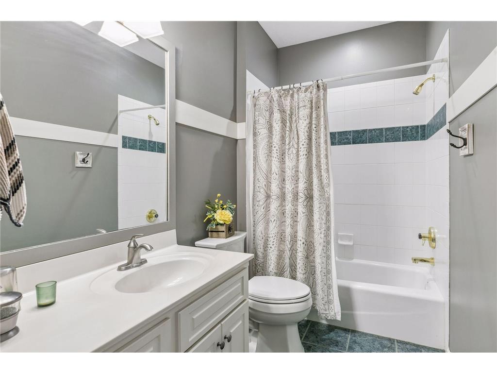 470 Holly Lane N Oakdale MN 55128 7065168 image24