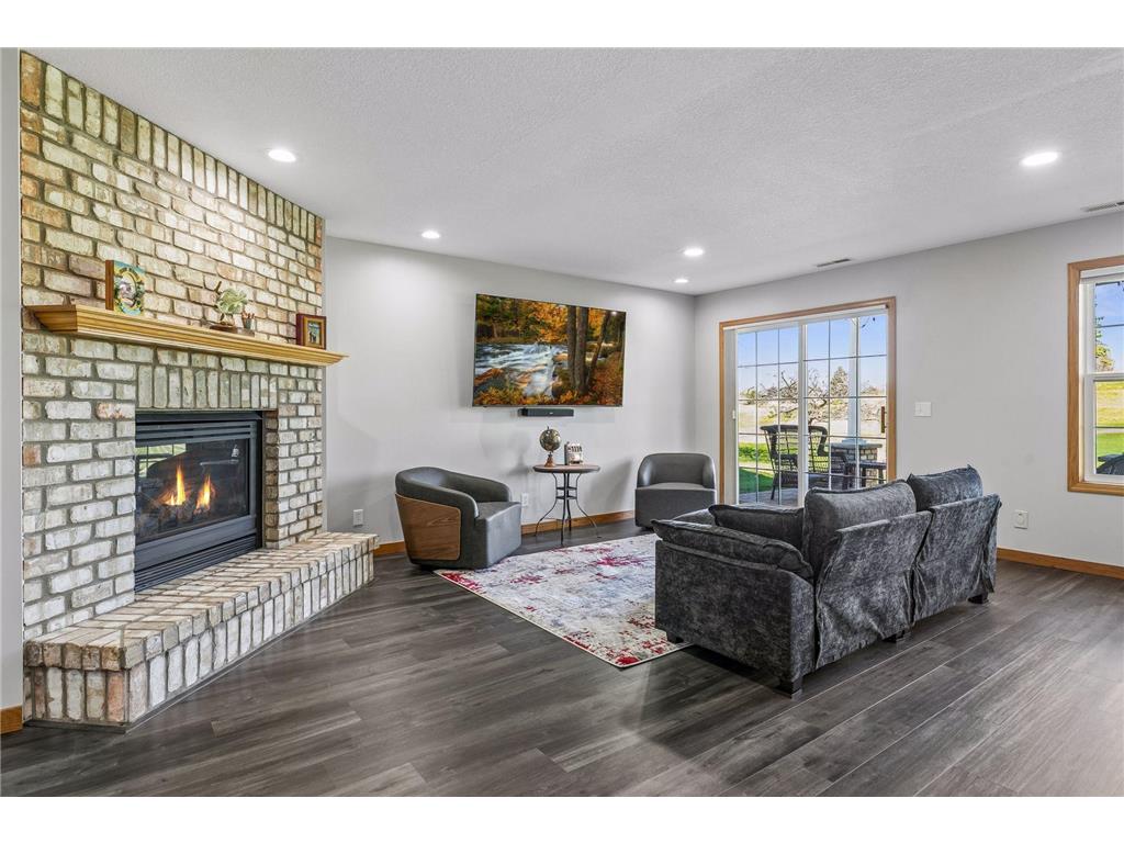 470 Holly Lane N Oakdale MN 55128 7065168 image29