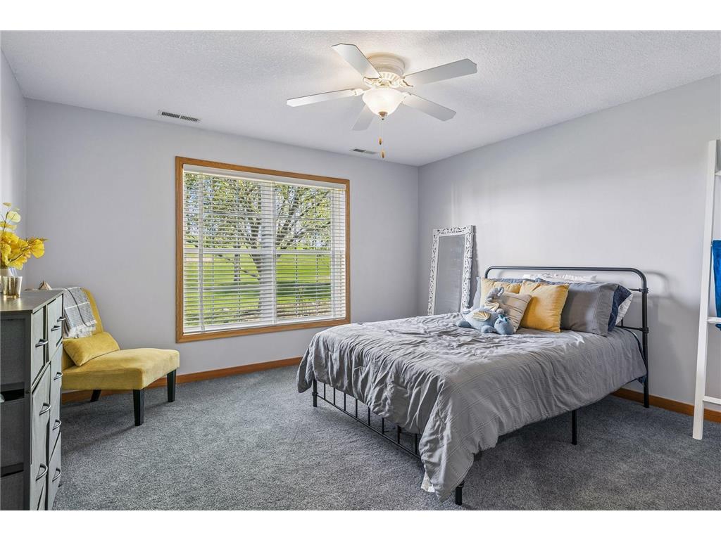 470 Holly Lane N Oakdale MN 55128 7065168 image34