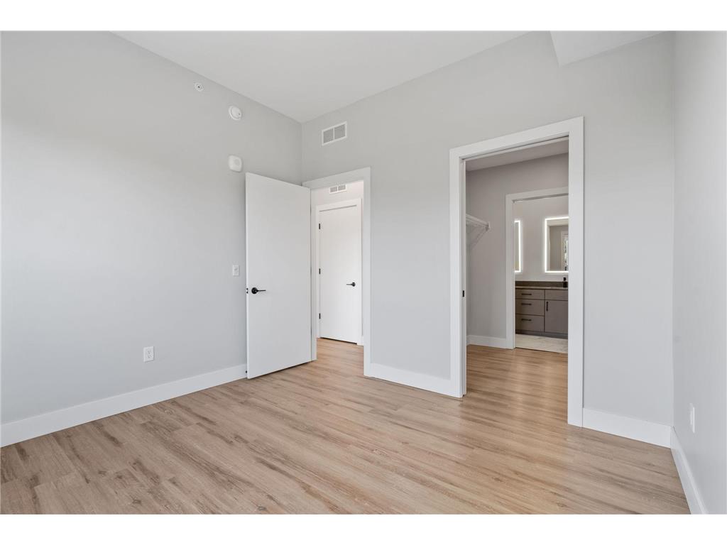 470 Lexington Parkway S #518 Saint Paul MN 55105 6687160 image28