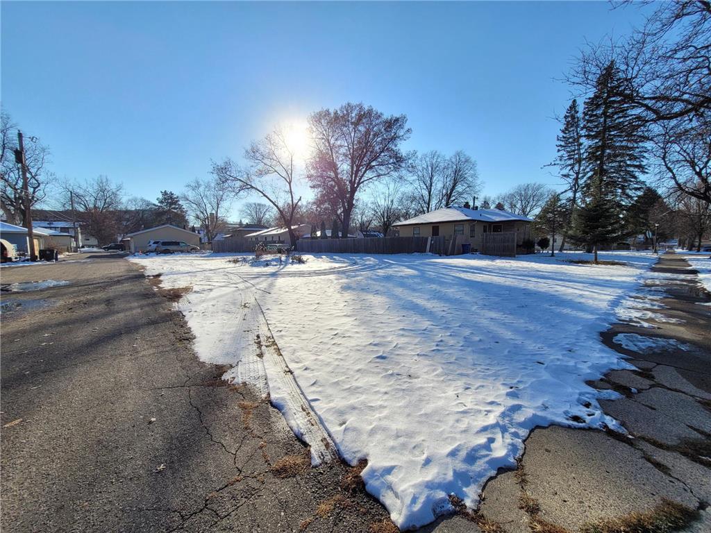470 Rose Avenue E Saint Paul MN 55130 6312071 image1