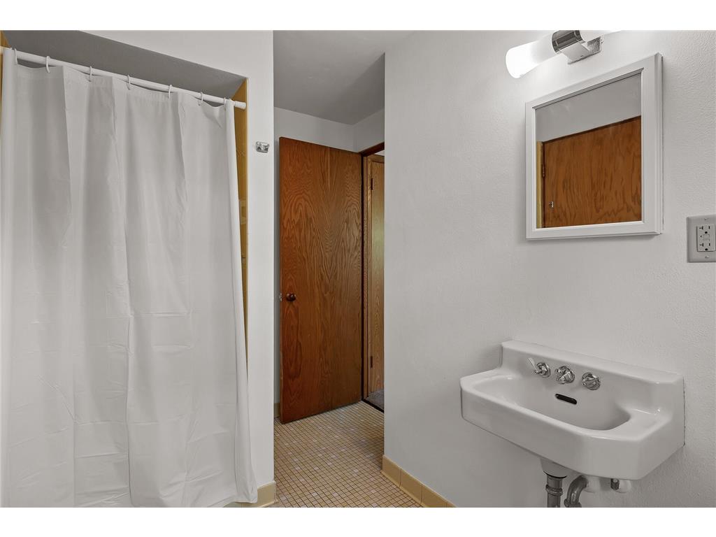 4700 Glenwood Avenue Golden Valley MN 55422 6814303 image30