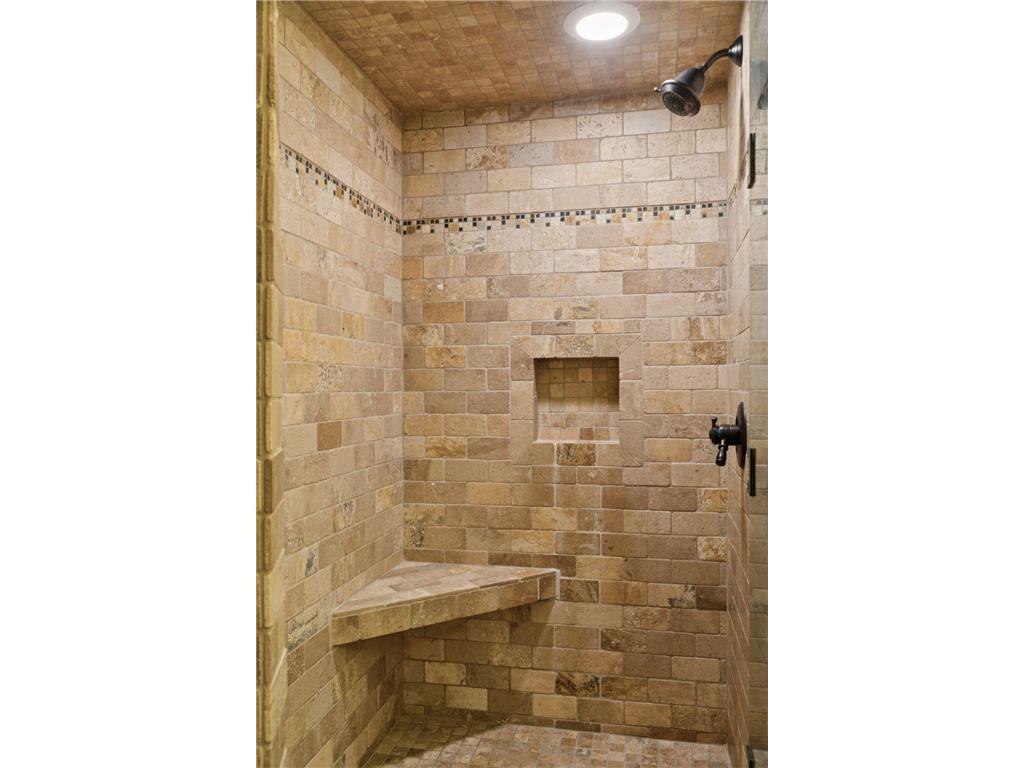 4700 Mcdonald Dr Place N Baytown Twp MN 55082 - Cloverdale 6784388 image37