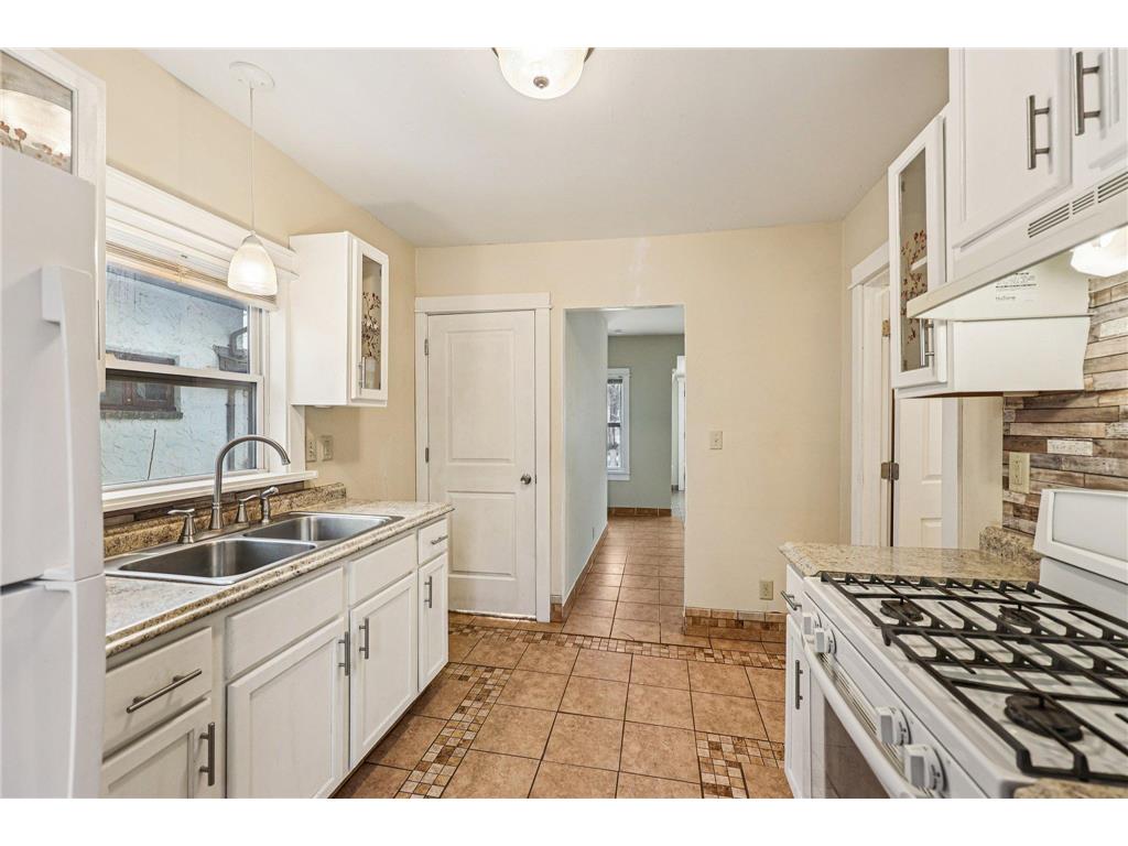 4701 Bryant Avenue N Minneapolis MN 55430 7018553 image15