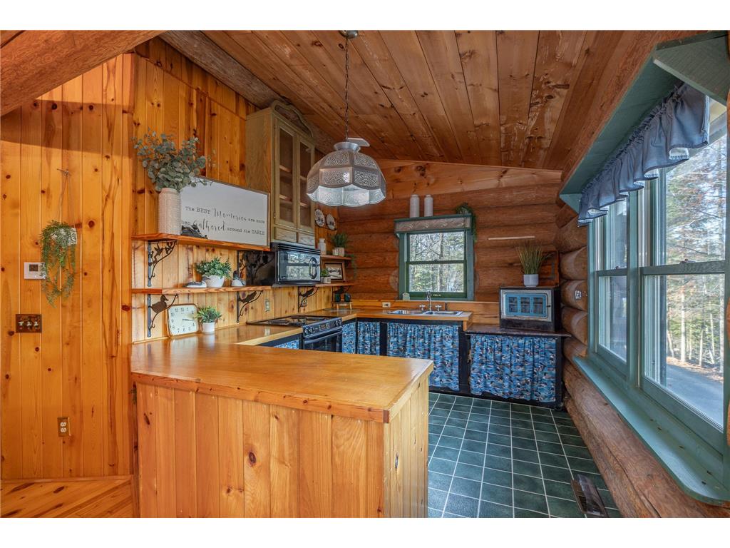 4701 Shangri La Drive NE Longville MN 56655 - Woman 6821488 image24