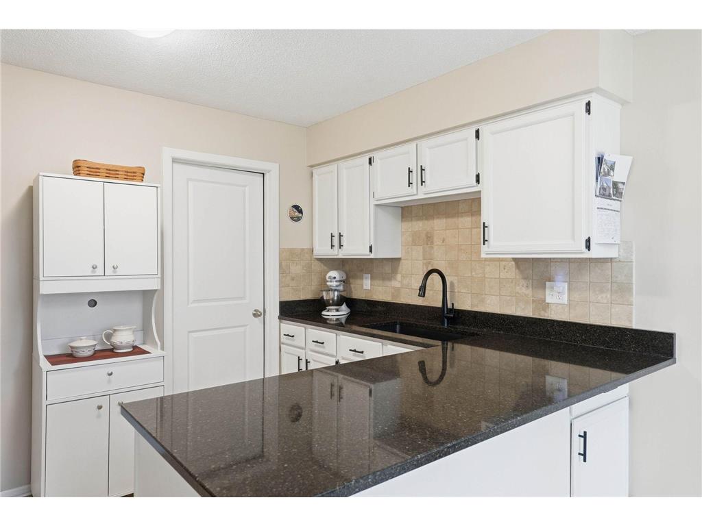 4702 Grenada Point Eagan MN 55122 7048133 image10