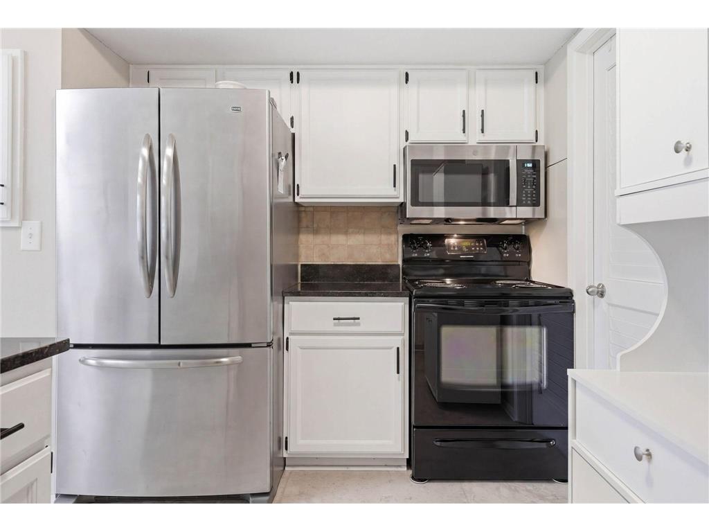 4702 Grenada Point Eagan MN 55122 7048133 image13