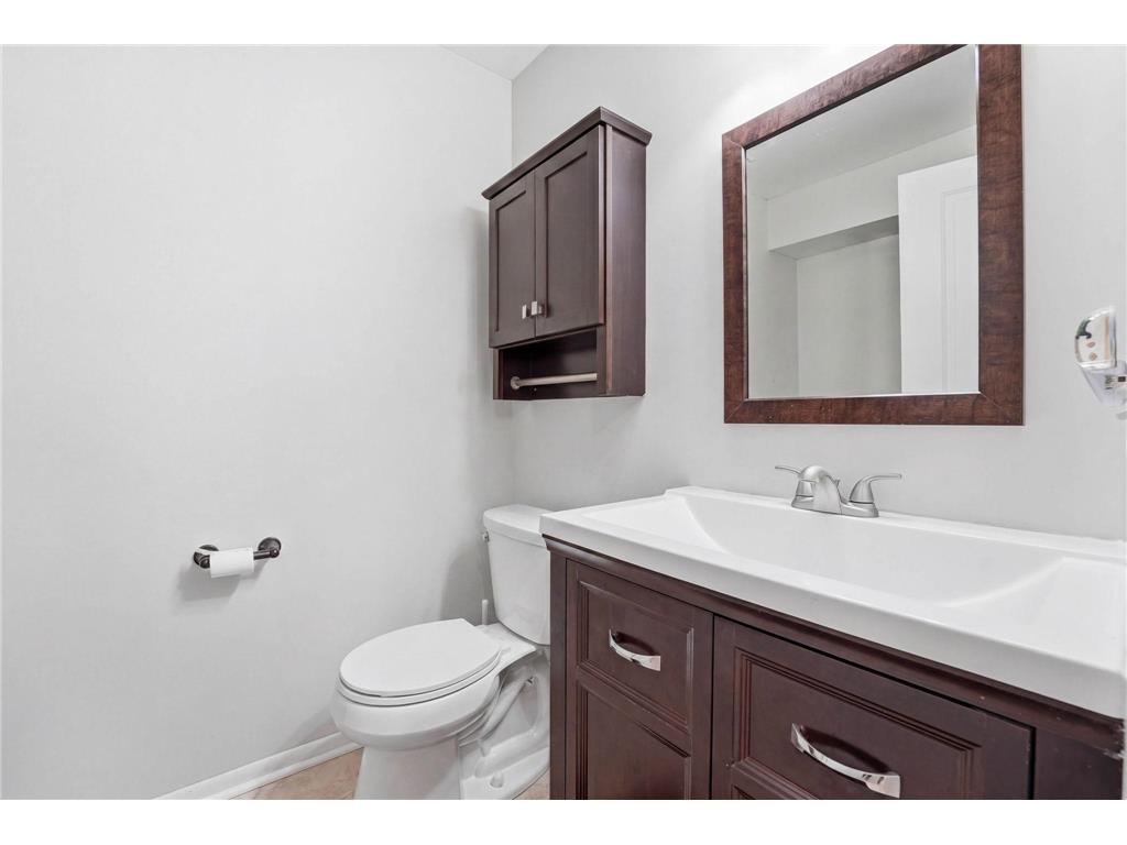 4702 Grenada Point Eagan MN 55122 7048133 image16