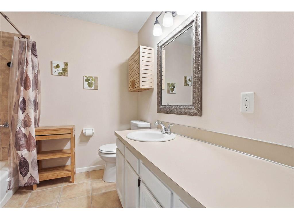 4702 Grenada Point Eagan MN 55122 7048133 image21