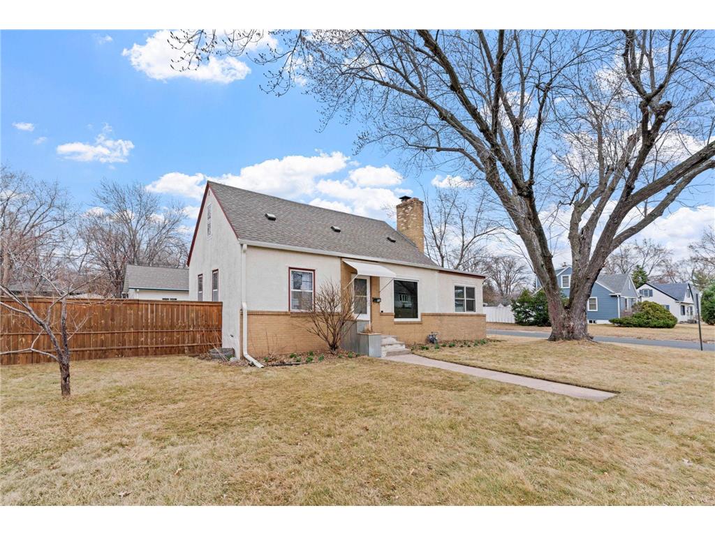 4703 2 1/2 Street NE Fridley MN 55421 6505209 image1