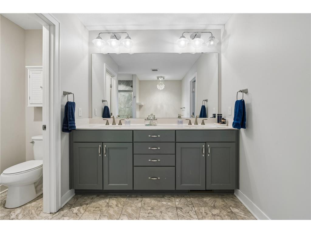 4704 S Lake Sarah Drive Independence MN 55359 - Sarah 7077893 image41