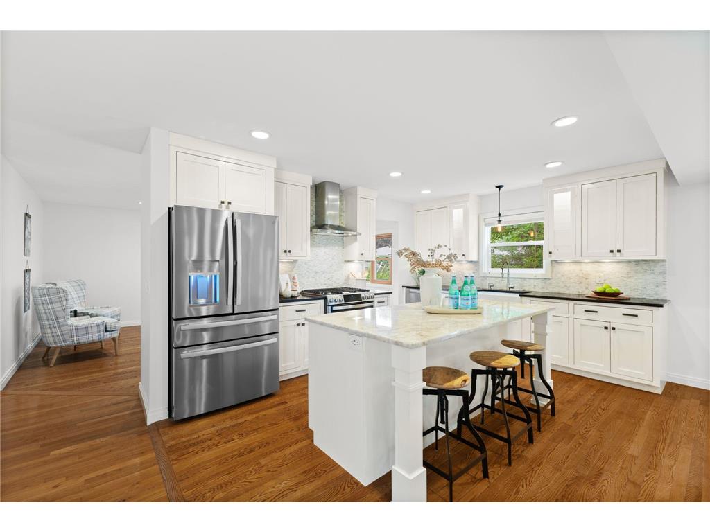 4704 W 70th Street Edina MN 55435 7061470 image3