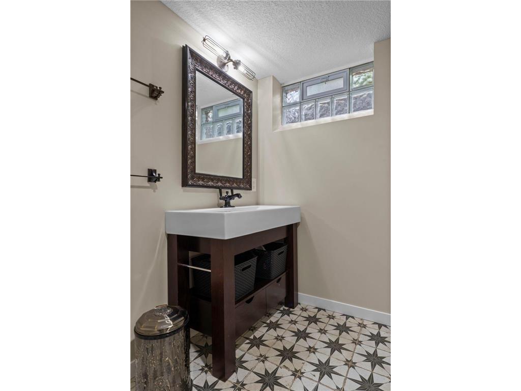 4705 Valley View Road Edina MN 55424 7091737 image32