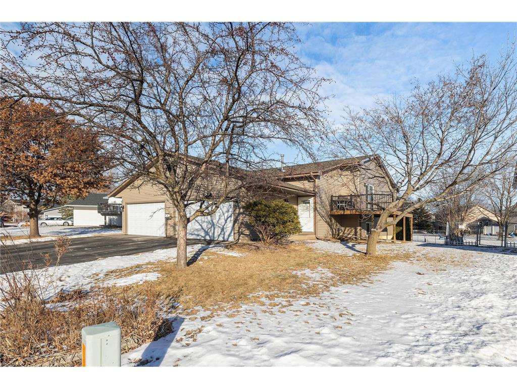 4707 Hayward Road N Oakdale MN 55128 6651077 image1