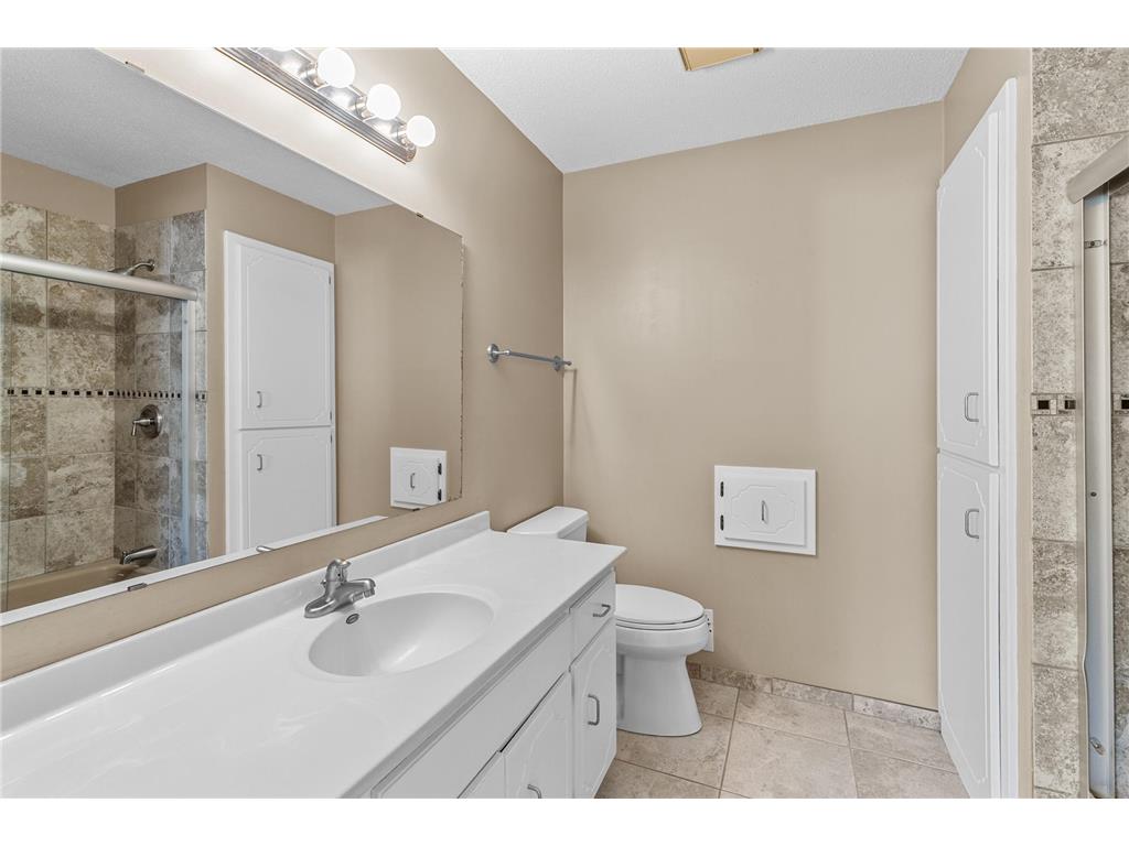 4708 Laura Lane Shoreview MN 55126 7067062 image20