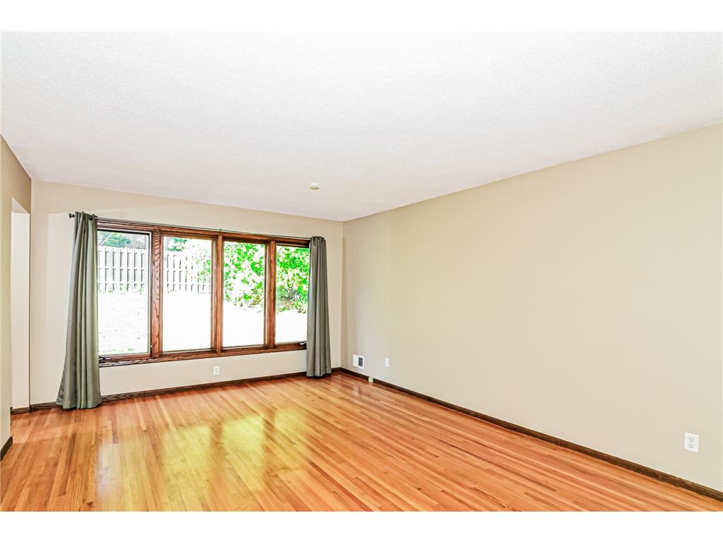 4708 W 102nd Street Bloomington MN 55437 6800325 image5