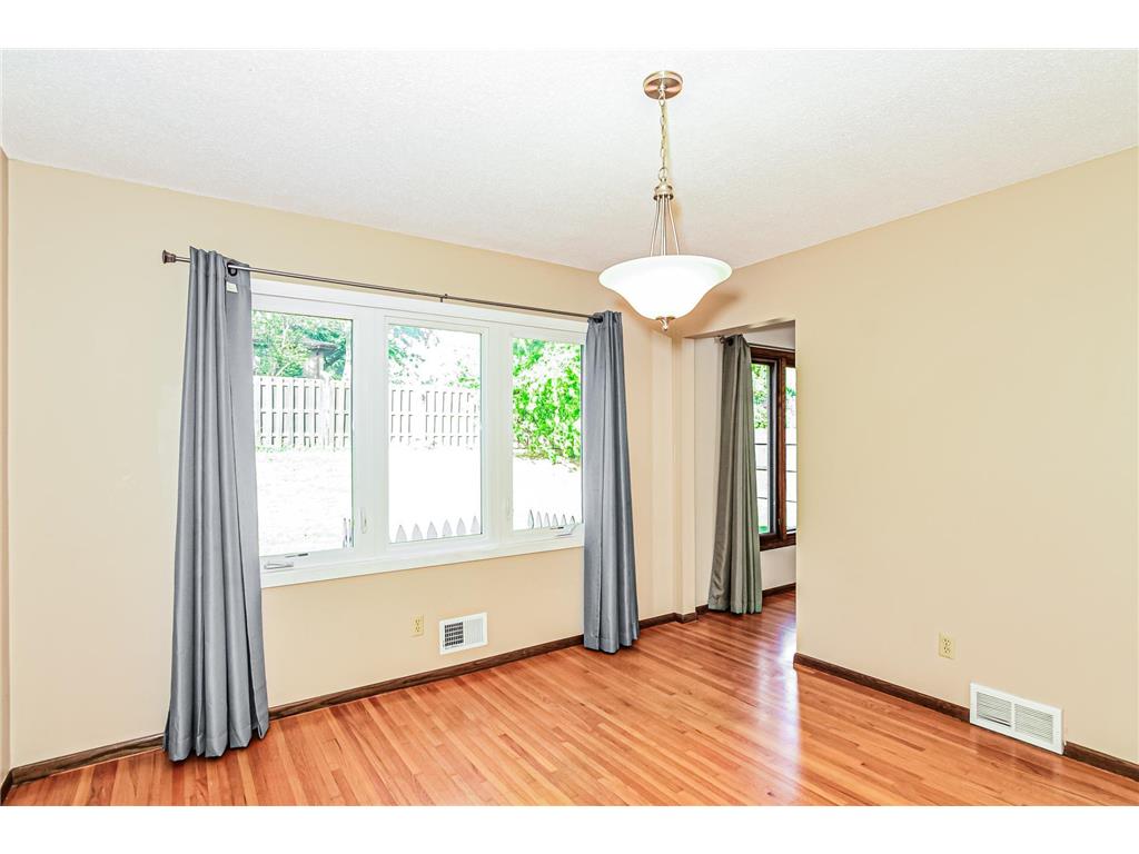 4708 W 102nd Street Bloomington MN 55437 6800325 image6