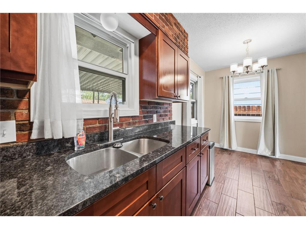471 White Bear Avenue N Saint Paul MN 55106 7111101 image16