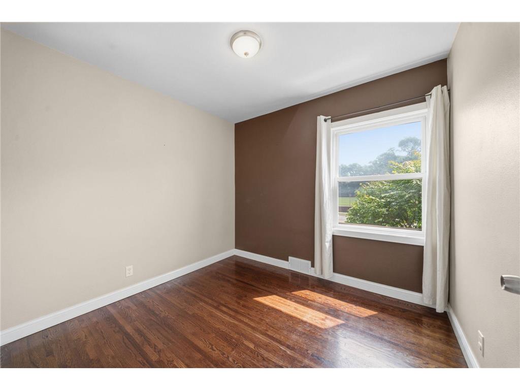 471 White Bear Avenue N Saint Paul MN 55106 7111101 image27